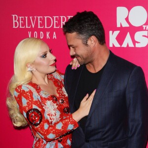 La chanteuse Lady Gaga et son fiancé Taylor Kinney - Première de "Rock The Kasbah" à New York, le 19 octobre 2015.