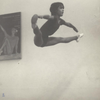 Reconnaissez-vous cette jeune gymnaste devenue une bomba latina ?