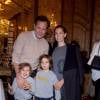 Exclusif - Oleg Covian, sa femme Almudena Roca de Togores, et leurs enfants Oleg et Lucas, au goûter organisé par le fondateur des Kapla au Plaza Athénée à Paris, le 8 novembre 2015.