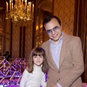 Exclusif - Bertrand Burgalat et sa fille Jacqueline, au goûter organisé par le fondateur des Kapla au Plaza Athénée à Paris, le 8 novembre 2015.