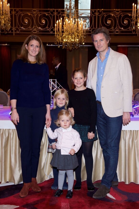 Exclusif - Zelda Wittgenstein, son mari Olivier Le Maire, et leurs enfants, Alma, Heloise et Madeleine, au goûter organisé par le fondateur des Kapla au Plaza Athénée à Paris, le 8 novembre 2015.