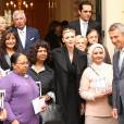 La princesse Charlene de Monaco distribue des sacs de la Croix Rouge monégasque aux personnes âgées à Monaco le 17 novembre 2015. La princesse Charlene a également offert une photo du couple princier posant avec leurs deux enfants Jacques et Gabriella. © Claudia Albuquerque / Bestimage
