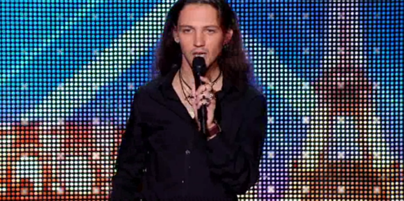 Mathias, dans Incroyable Talent 2015 sur M6 (épisode du mardi 17 novembre 2015).