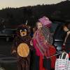 Kate Hudson et son fils Ryder Robinson, déguisés pour Halloween, dans les rues de Malibu , le 31 octobre 2015