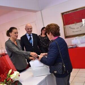 La princesse Stéphanie de Monaco participe à la traditionnelle remise de cadeaux aux seniors monégasques au Foyer Rainier III, dans le cadre de la Fête Nationale monégasque, à Monaco, le 18 novembre 2015. © Bruno Bebert / Bestimage