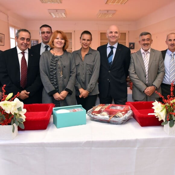 La princesse Stéphanie de Monaco participe à la traditionnelle remise de cadeaux aux seniors monégasques au Foyer Rainier III, dans le cadre de la Fête Nationale monégasque, dans la principauté de Monaco, le 18 novembre 2015. © Bruno Bebert / Bestimage