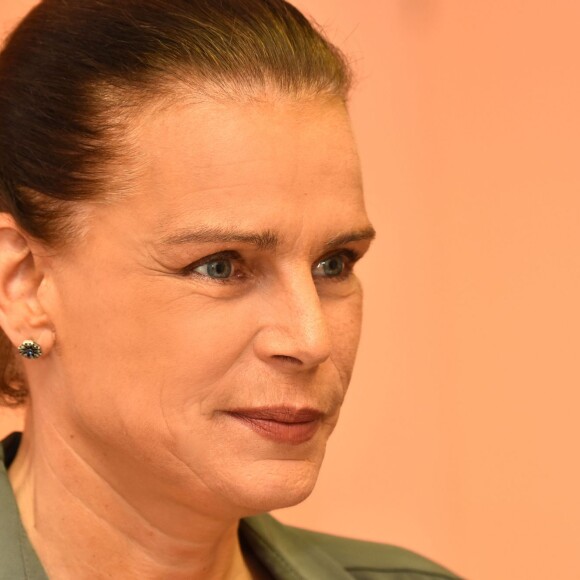 La princesse Stéphanie de Monaco participe à la traditionnelle remise de cadeaux aux seniors monégasques au Foyer Rainier III, dans le cadre de la Fête Nationale monégasque, à Monaco, le 18 novembre 2015. © Bruno Bebert / Bestimage