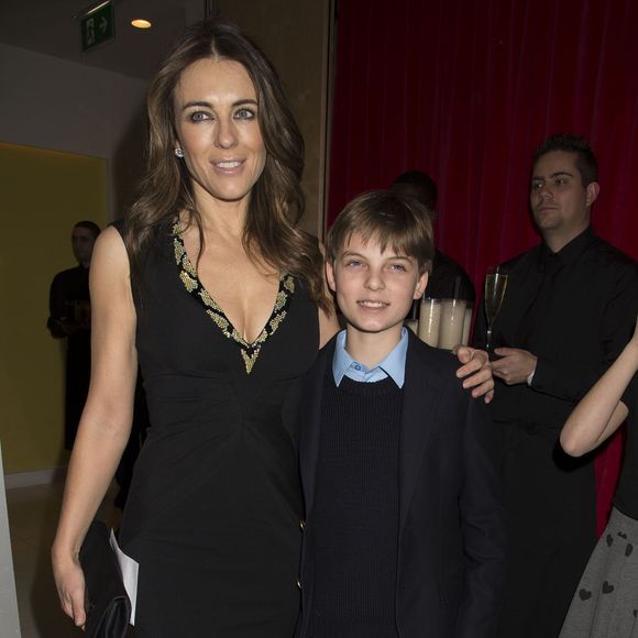 Elizabeth Hurley et son fils Damian - Personnalites apres la representation de "Casse-Noisette" par le ballet national britannique a Londres. Le 12 decembre 2013