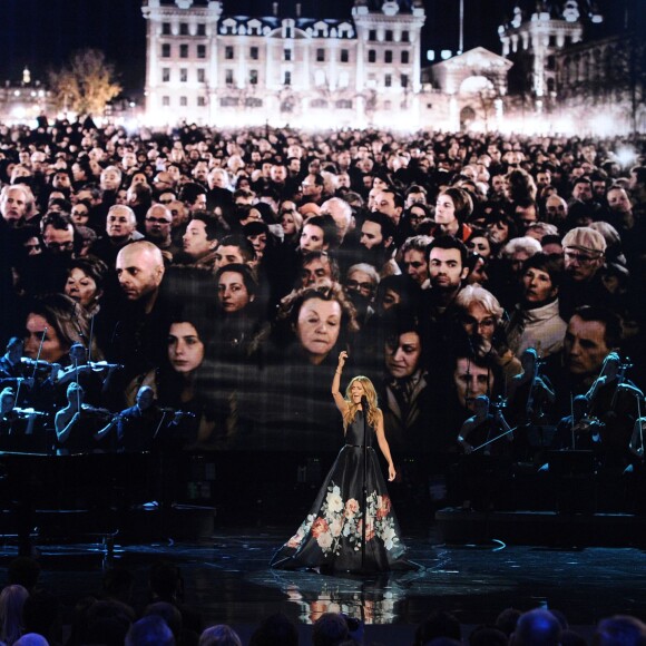 Céline Dion aux American Music Awards, au Microsoft Theater de Los Angeles, le 22 novembre 2015