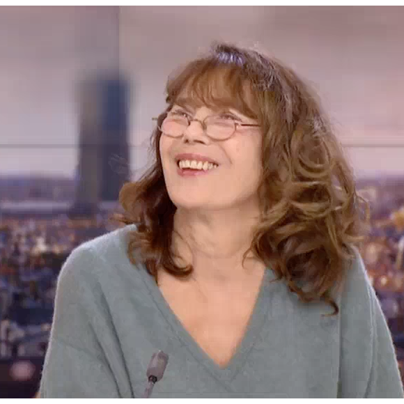 Jane Birkin évoque les attentats de Paris dans le journal télévisé de France 2, le 23 novembre 2015.