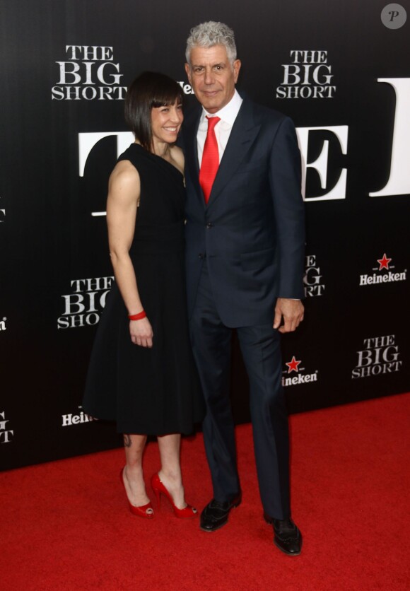 Anthony Bourdain et sa femme Ottavia Busia - Première du film "The Big Short : le Casse du siècle" à New York le 23 novembre 2015.