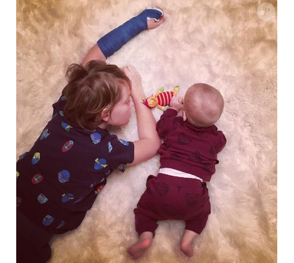 Liv Tyler a publié une photo de ses fils Milo et Sailor sur son compte Instagram.