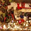 No web - No chaîne TV - Hommage aux victimes des attentats du 13 novembre 2015 devant le Bataclan à Paris, le 23 novembre 2015. ©