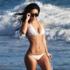 Stefanie Knight en pleine séance photo pour la marque 138 Water à Malibu. Le 23 novembre 2015.