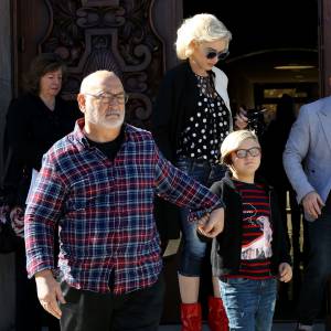 Gwen Stefani, ses parents et ses fils Kingston, Apollo et Zuma Rossdale ont assisté à une messe de Thanksgiving, dans une église de Los Angeles. Le 26 novembre 2015.