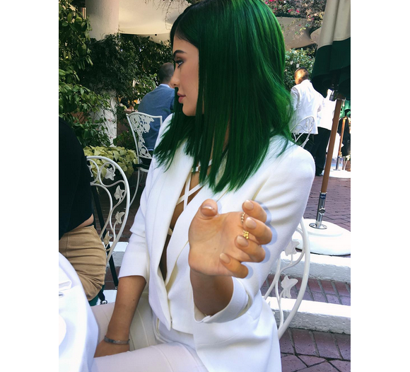 Kylie Jenner après avoir lancé son kit de maquillage pour les lèvres chez Dash à West Hollywood / photo postée sur Instagram, le 1er décembre 2015.