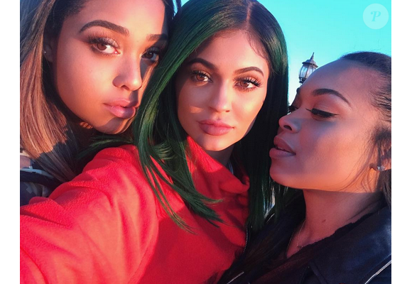 Kylie Jenner et ses copines / photo postée sur Instagram, le 1er décembre 2015.
