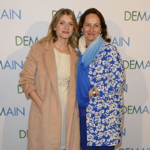 Mélanie Laurent et Ségolène Royal - Avant première du film "Demain" au cinéma UGC Normandie à Paris, le 1er décembre 2015.