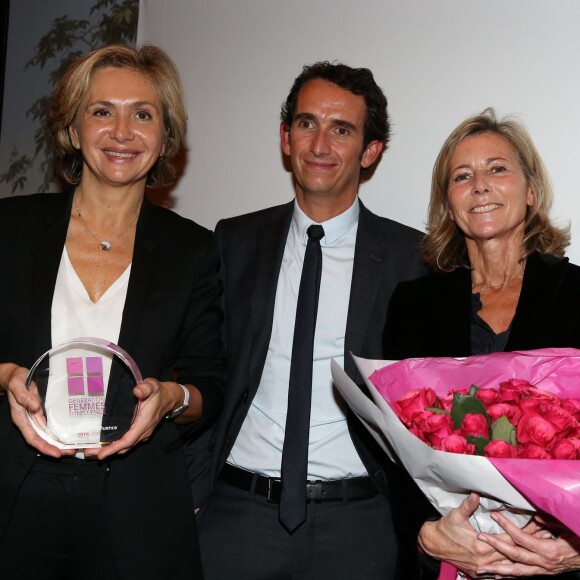 Valérie Pécresse, Prix politique, Alexandre Bompard, Claire Chazal - Soirée de remise des Prix de la Femme d'Influence à l'hôtel du Louvre à Paris, le 1er Décembre 2015. Ces prix récompensent pour la seconde fois cinq femmes dont le parcours remarquable est porteur de courage, de créativité, de responsabilité et de bienveillance. A cette occasion, Claire Chazal, dont c'était le 59ème anniversaire, a reçu un énorme bouquet de fleurs. © Dominique Jacovides / Bestimage