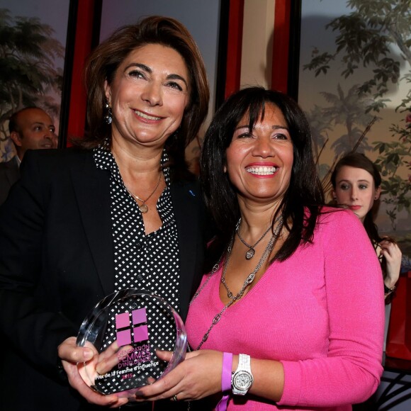 Martine Vassal, Prix espoir politique, Samia Ghali - Soirée de remise des Prix de la Femme d'Influence à l'hôtel du Louvre à Paris, le 1er Décembre 2015. Ces prix récompensent pour la seconde fois cinq femmes dont le parcours remarquable est porteur de courage, de créativité, de responsabilité et de bienveillance. A cette occasion, Claire Chazal, dont c'était le 59ème anniversaire, a reçu un énorme bouquet de fleurs. © Dominique Jacovides / Bestimage