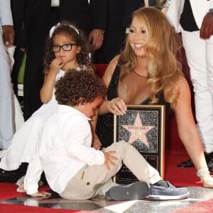 Mariah Carey et ses enfants Moroccan Cannon et Monroe Cannon - Mariah Carey reçoit son étoile sur le Walk of Fame à Hollywood, le 5 août 2015.