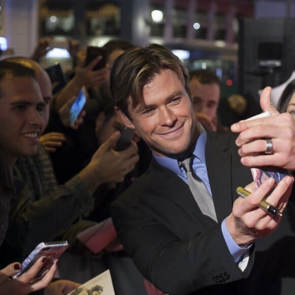 Chris Hemsworth - Avant-première du film Au coeur de l'océan à Madrid le 3 décembre 2015