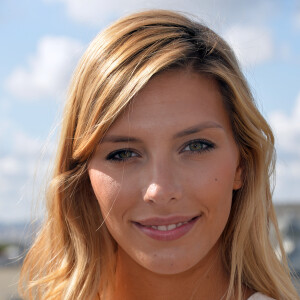 Camille Cerf (Miss France 2015) - Conférence de presse de l'association "Les bonnes fées" à Paris avec le comité Miss France à Paris le 3 septembre 2015.