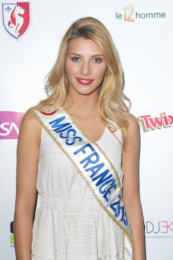 Camille Cerf, Miss France 2015 - 4e édition "Une Nuit à Makala" Fondation Rio Mavuba pour les orphelins de Makala au Zénith de Lille le 13 avril 2015.