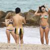 Atlanta de Cadenet Taylor et des amis profitent d'un après-midi détente à la plage. Miami, le 2 décembre 2015.
