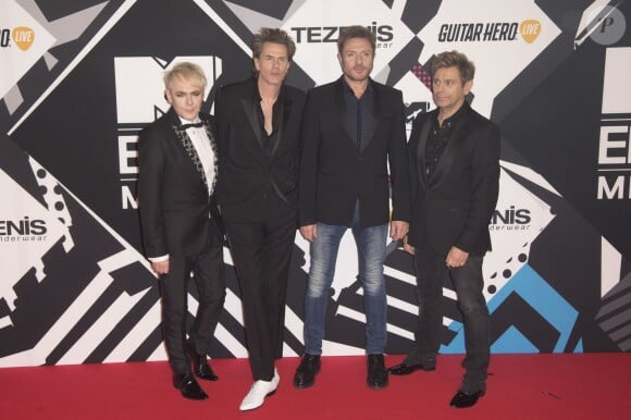 Nick Rhodes, John Taylor, Simon Le Bon et Roger Taylor du groupe Duran Duran aux MTV Europe Music Awards 2015 au Mediolanum Forum à Milan, le 25 octobre 2015.