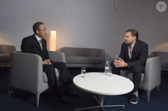 Leonardo DiCaprio rencontre le secrétaire général de l'ONU Ban Ki-Moon en marge de la conférence sur le climat COP 21 à Paris le 5 décembre.