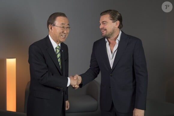 Leonardo DiCaprio rencontre le secrétaire général de l'ONU Ban Ki-Moon en marge de la conférence sur le climat COP 21 à Paris le 5 décembre.