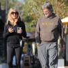 Goldie Hawn et Kurt Russell se sont fiancés après 30 ans de vie commune! Le couple fait du shopping à Beverly Hills, le 28 novembre 2015