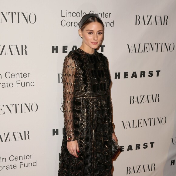 Olivia Palermo assiste au gala "An Evening Honoring Valentino" organisé par le Lincoln Center Corporate Fund, à l'Alice Tully Hall. New York, le 7 décembre 2015.