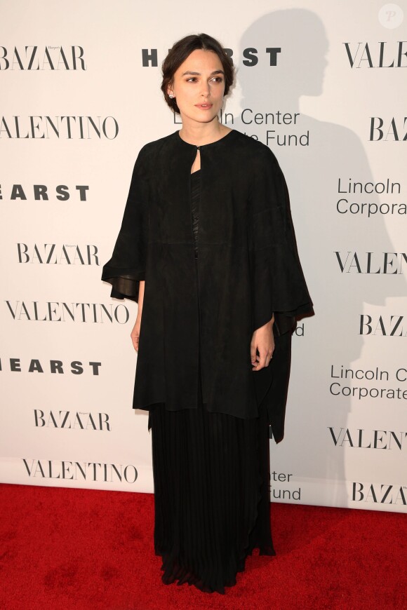 Keira Knightley assiste au gala "An Evening Honoring Valentino" organisé par le Lincoln Center Corporate Fund, à l'Alice Tully Hall. New York, le 7 décembre 2015.