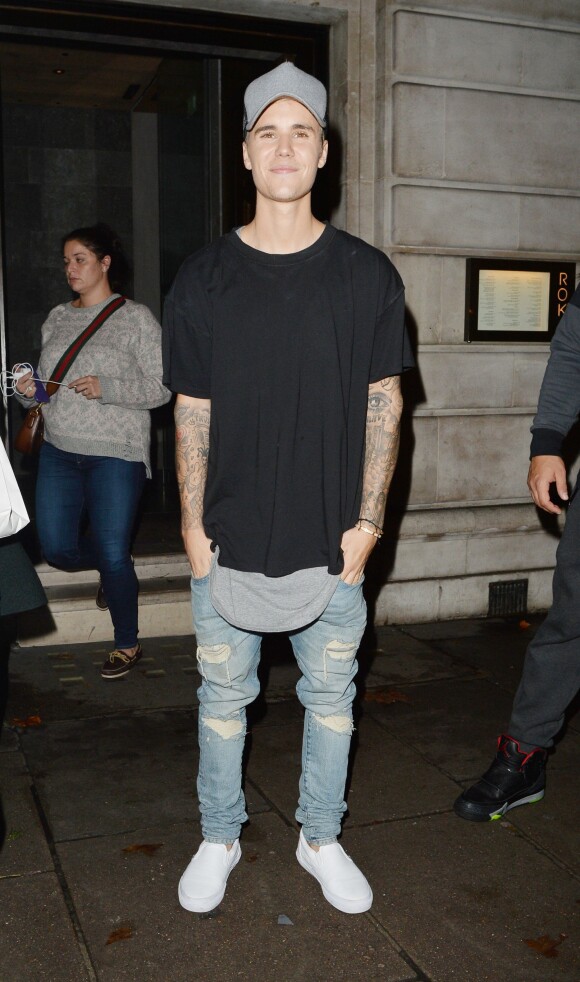 Justin Bieber dans les rues de Londres, le 21 octobre 2015 © CPA/Bestiamge