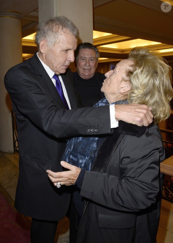 Patrick Poivre d'Arvor, Bernadette Chirac, Claude Griscelli - Concert caritatif "Hommage à Solenn" au bénéfice de la Maison de Solenn sous l'égide de la Fondation Hôpitaux de Paris - Hôpitaux de France au théâtre des Champs-Elysées à Paris, le 9 décembre 2015. Soirée présentée par PPDA et Alain Duault, sous le parrainage de B. Chirac, avec le concours de l'orchestre de la Garde Républicaine et du choeur de l'Armée française. 20 ans après la disparition de Solenn Poivre d'Arvor, qui inspirera la création de la première maison des adolescents "la Maison de Solenn", son père PPDA a organisé ce concert classique en son honneur avec la collaboration d'artistes prestigieux du monde musical. La recette de cette soirée sera entièrement reversée au profit de "la Maison de Solenn". Le concert sera retransmis le 14 décembre prochain à l'antenne de Radio Classique. © Guirec Coadic