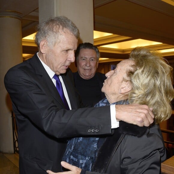 Patrick Poivre d'Arvor, Bernadette Chirac, Claude Griscelli - Concert caritatif "Hommage à Solenn" au bénéfice de la Maison de Solenn sous l'égide de la Fondation Hôpitaux de Paris - Hôpitaux de France au théâtre des Champs-Elysées à Paris, le 9 décembre 2015. Soirée présentée par PPDA et Alain Duault, sous le parrainage de B. Chirac, avec le concours de l'orchestre de la Garde Républicaine et du choeur de l'Armée française. 20 ans après la disparition de Solenn Poivre d'Arvor, qui inspirera la création de la première maison des adolescents "la Maison de Solenn", son père PPDA a organisé ce concert classique en son honneur avec la collaboration d'artistes prestigieux du monde musical. La recette de cette soirée sera entièrement reversée au profit de "la Maison de Solenn". Le concert sera retransmis le 14 décembre prochain à l'antenne de Radio Classique. © Guirec Coadic