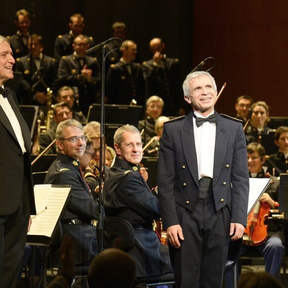 Ruggero Raimondi - Concert caritatif "Hommage à Solenn" au bénéfice de la Maison de Solenn sous l'égide de la Fondation Hôpitaux de Paris - Hôpitaux de France au théâtre des Champs-Elysées à Paris, le 9 décembre 2015. Soirée présentée par PPDA et Alain Duault, sous le parrainage de B. Chirac, avec le concours de l'orchestre de la Garde Républicaine et du choeur de l'Armée française. 20 ans après la disparition de Solenn Poivre d'Arvor, qui inspirera la création de la première maison des adolescents "la Maison de Solenn", son père PPDA a organisé ce concert classique en son honneur avec la collaboration d'artistes prestigieux du monde musical. La recette de cette soirée sera entièrement reversée au profit de "la Maison de Solenn". Le concert sera retransmis le 14 décembre prochain à l'antenne de Radio Classique. © Guirec Coadic