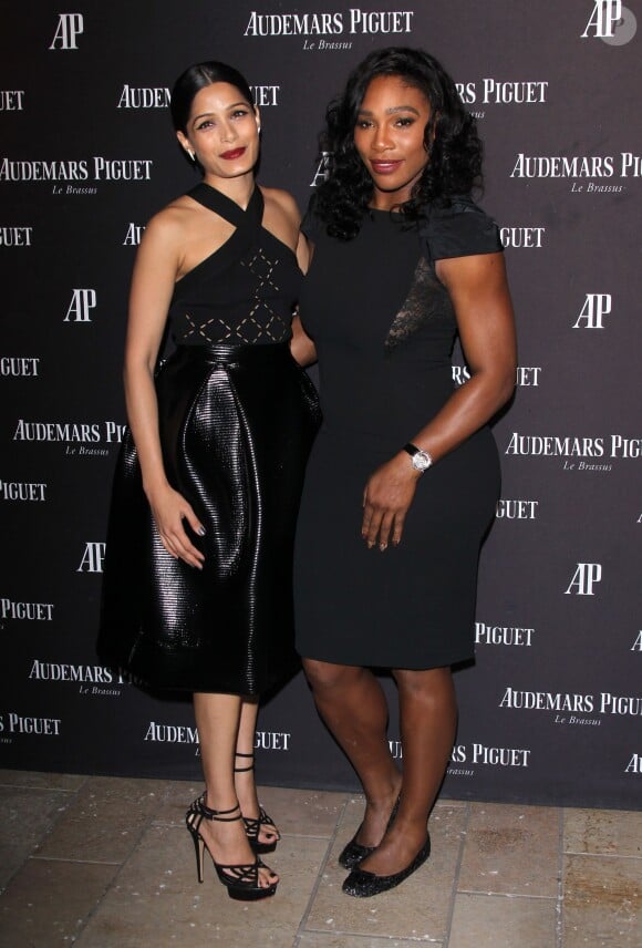 Freida Pinto et Serena Williams assistent à la soirée d'inauguration du nouveau magasin Audermars Piguet, au 254 Rodeo Drive. Beverly Hills, Los Angeles, le 9 décembre 2015.