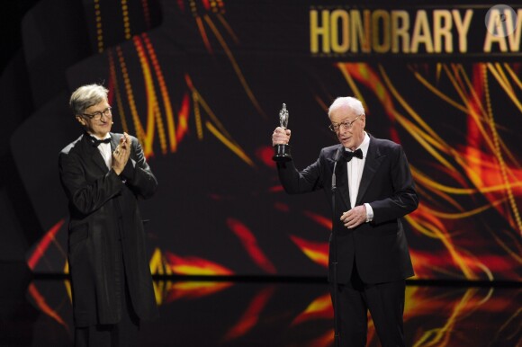 Wim Wenders et Michael Caine (Meilleur acteur) - Remise des prix lors de la 28ème cérémonie des "European Film Awards" à Berlin, le 12 décembre 2015.
