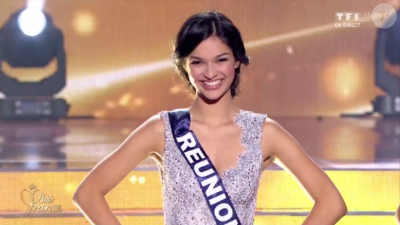 Mis Nord-pas-de-Calais, Iris Mittenaere, est élue Miss France 2016, lors de l'élection Miss France 2016 le samedi 19 décembre 2015 sur TF1. Miss Réunion quatrième dauphine