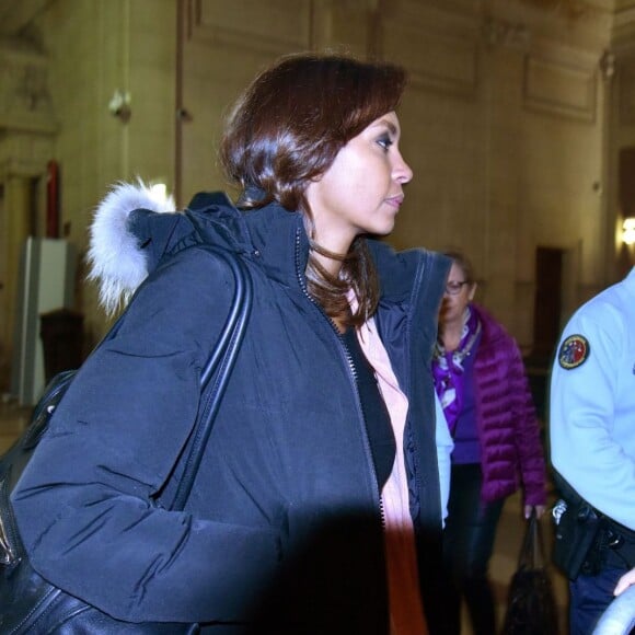 L'animatrice Karine Le Marchand - Procès entre Lilian Thuram et Karine Le Marchand devant la 17ème chambre du Tribunal Correctionnel du Palais de Justice de Paris, le 18 décembre 2015. L'animatrice Karine Le Marchand poursuit en diffamation son ancien compagnon, l'ancien champion du monde de football Lilian Thuram, pour des propos qu'il avait tenus au sujet de leur séparation.