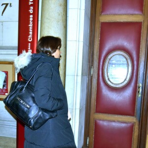 Karine Le Marchand - Procès entre Lilian Thuram et Karine Le Marchand devant la 17ème chambre du Tribunal Correctionnel du Palais de Justice de Paris, le 18 décembre 2015. L'animatrice Karine Le Marchand poursuit en diffamation son ancien compagnon, l'ancien champion du monde de football Lilian Thuram, pour des propos qu'il avait tenus au sujet de leur séparation.