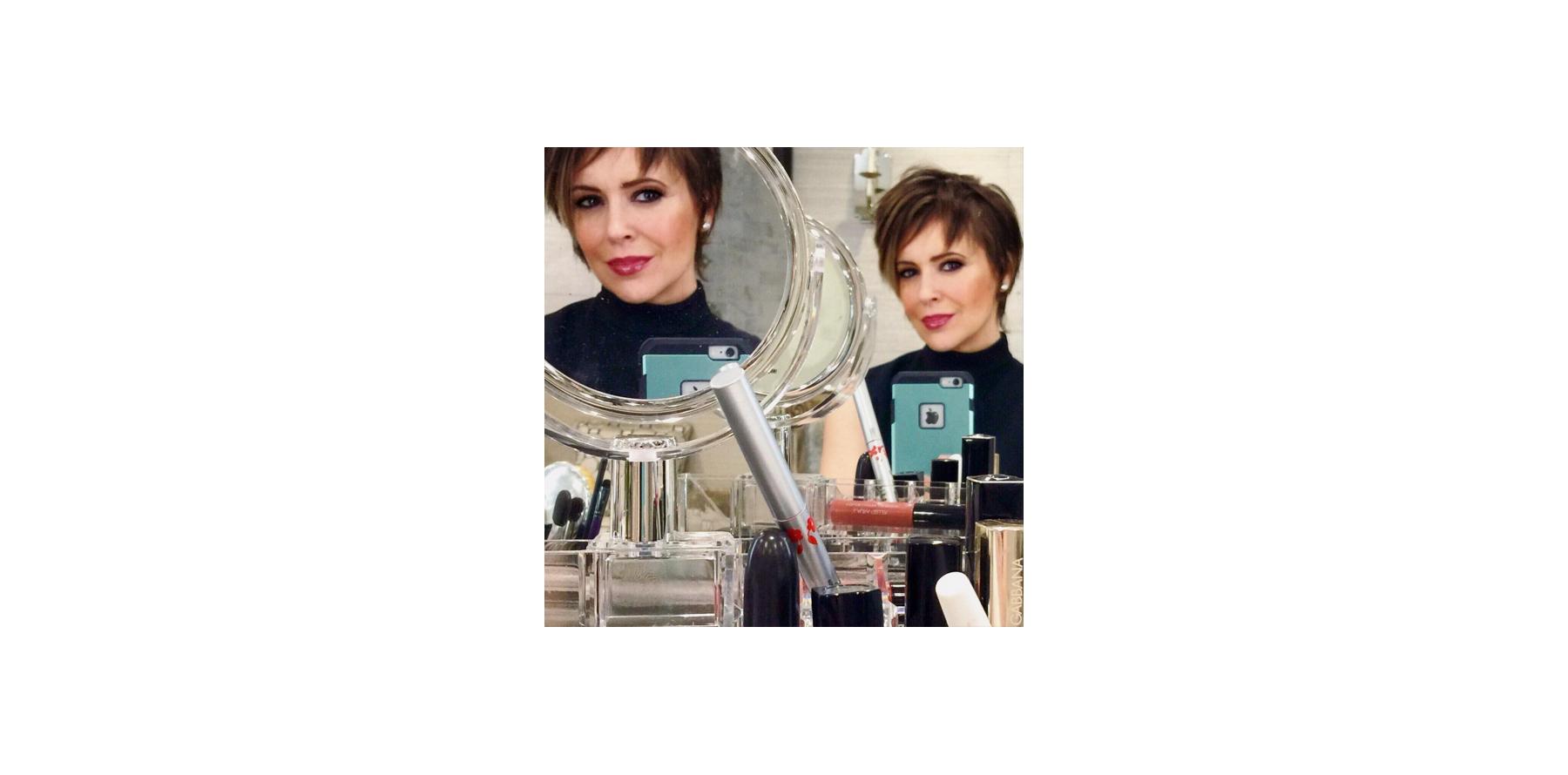 Alyssa Milano, métamorphosée : Adieu cheveux longs, elle coupe tout