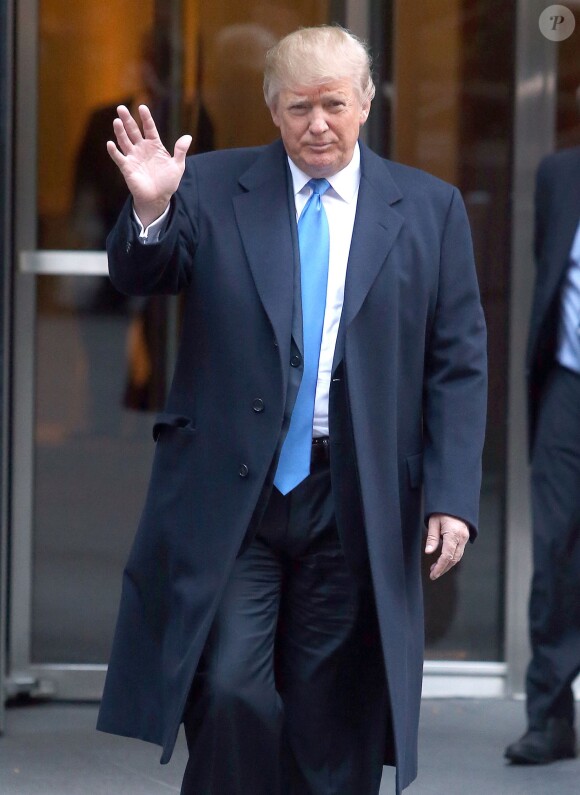 Donald Trump quitte les studios de la Fox à New York le 3 novembre 2015.