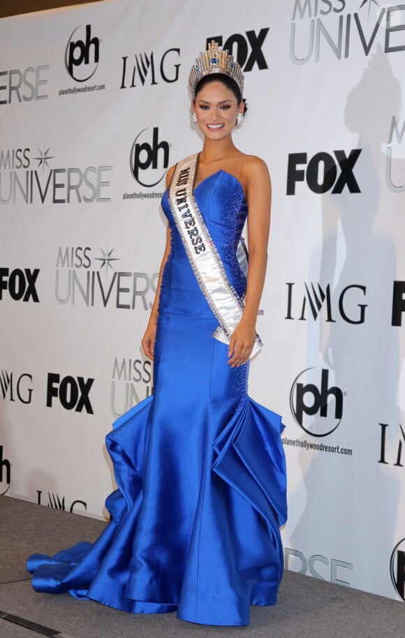 Pia Alonzo Wurtzbach, Miss Philippines devient Miss Univers 2015 lors d'une cérémonie à Las Vegas le 20 décembre 2015. Une cérémonie marquée par une énorme bourde télévisée en direct, le présentateur de la cérémonie, l'acteur, humoriste et animateur Steve Harvey, a mal lu la fiche qui donnait le nom de la gagnante et a annoncé par erreur que Miss Colombie, Ariadna Gutierrez, avait été élue Miss Univers.