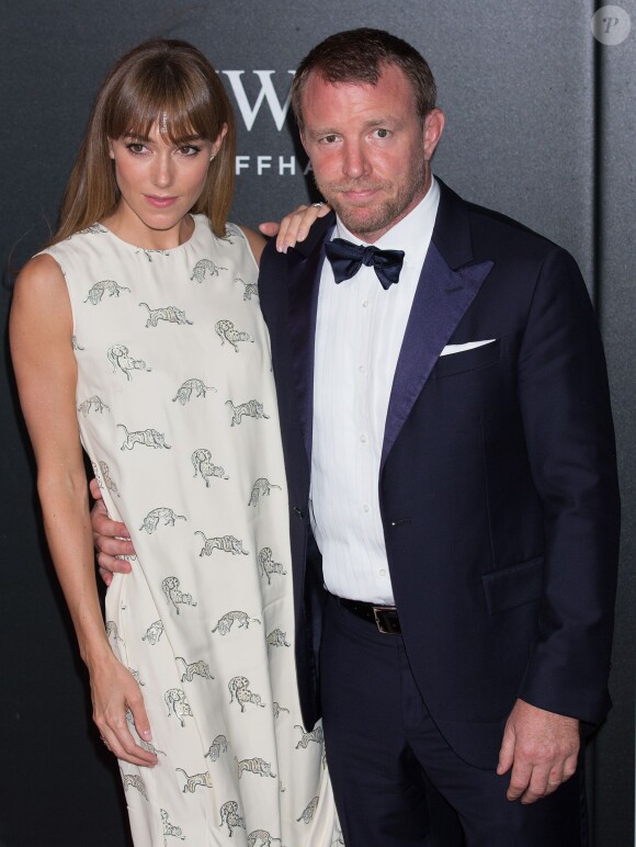 Guy Ritchie et sa femme Jacqui Ainsley - Photocall du dîner de gala "BFI Luminous" à Londres le 6 octobre 2015