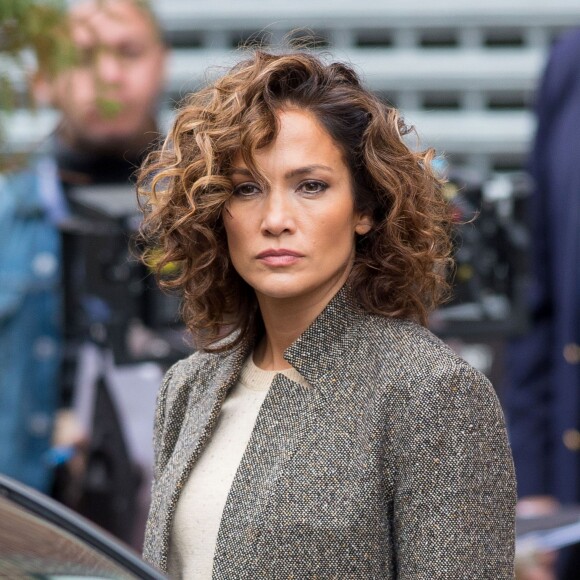 Jennifer Lopez sur le tournage du film 'Shades of Blue' à Sunset Park à New York. Ray Liotta et Casper Smart tournent une scène ensemble sur une aire de jeux pour enfants. Le 2 novembre 2015