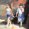 Jennifer Lopez emmène ses enfants Max et Emme au Mr. Bones Pumpkin Patch à West Hollywood, le 11 octobre 2014.